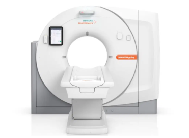 CT machine equipped with advanced technology and AI